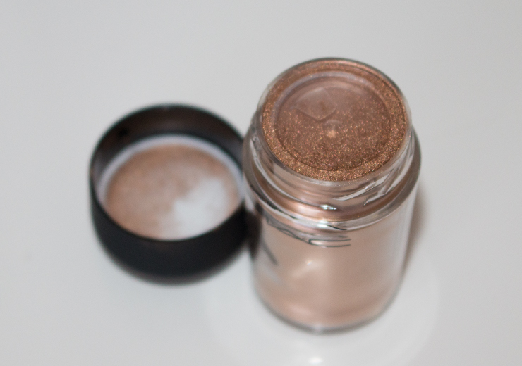 Mac Pigment in Rose Gold Review Swatches
